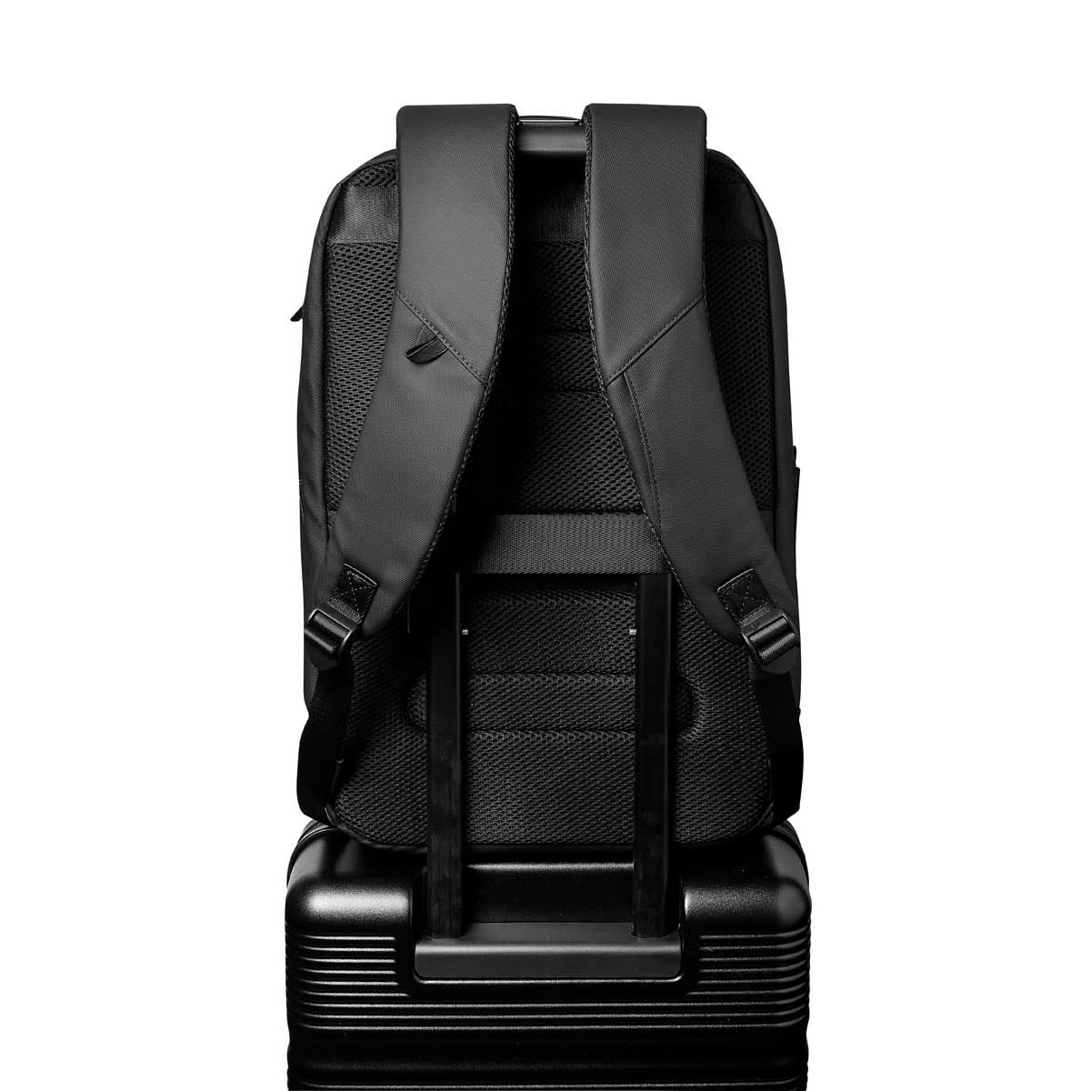MOCHILA POLIURETANO AADONX