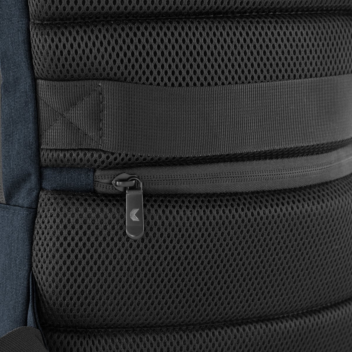 MOCHILA POLIESTER 600D AADIBE