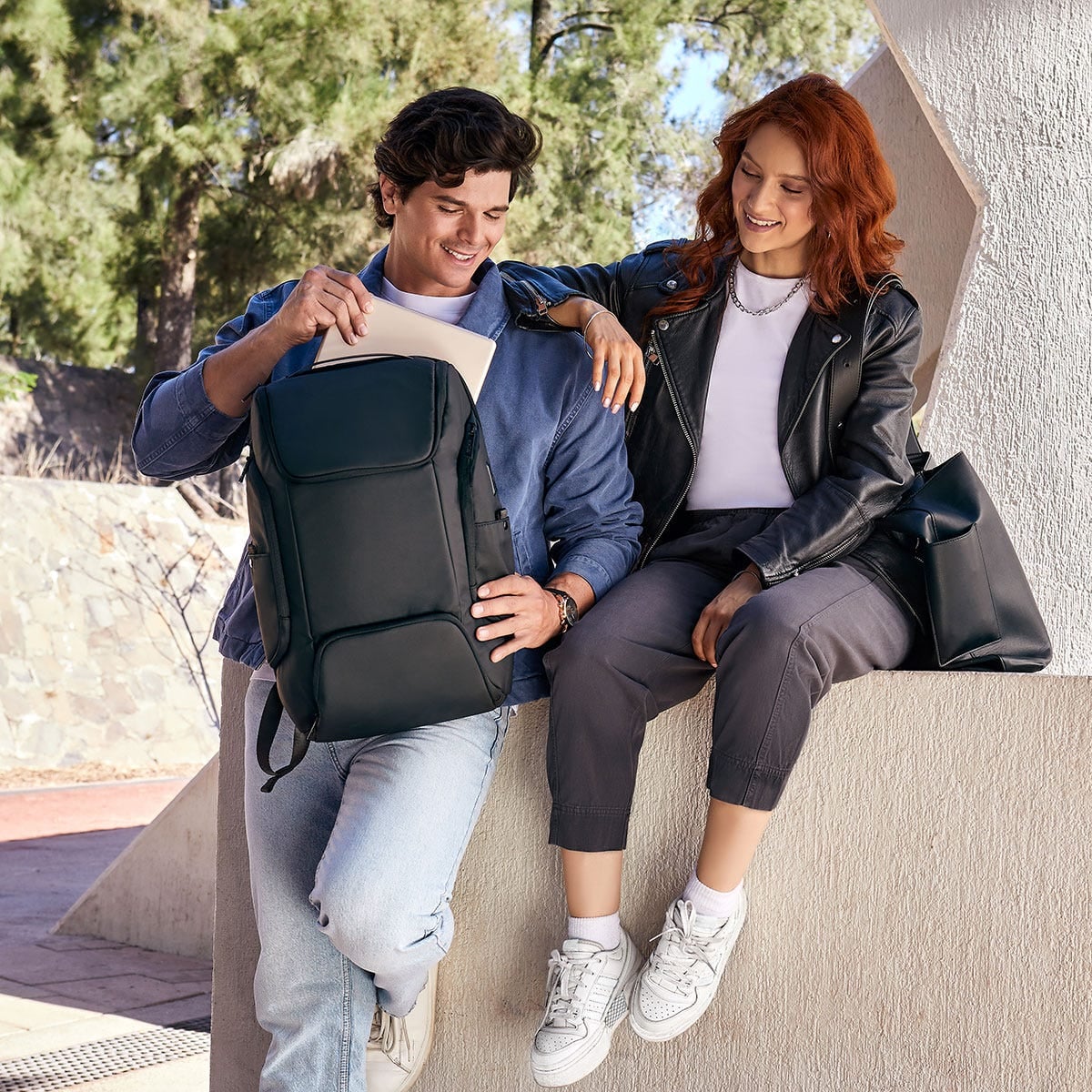 MOCHILA POLIURETANO AADONX